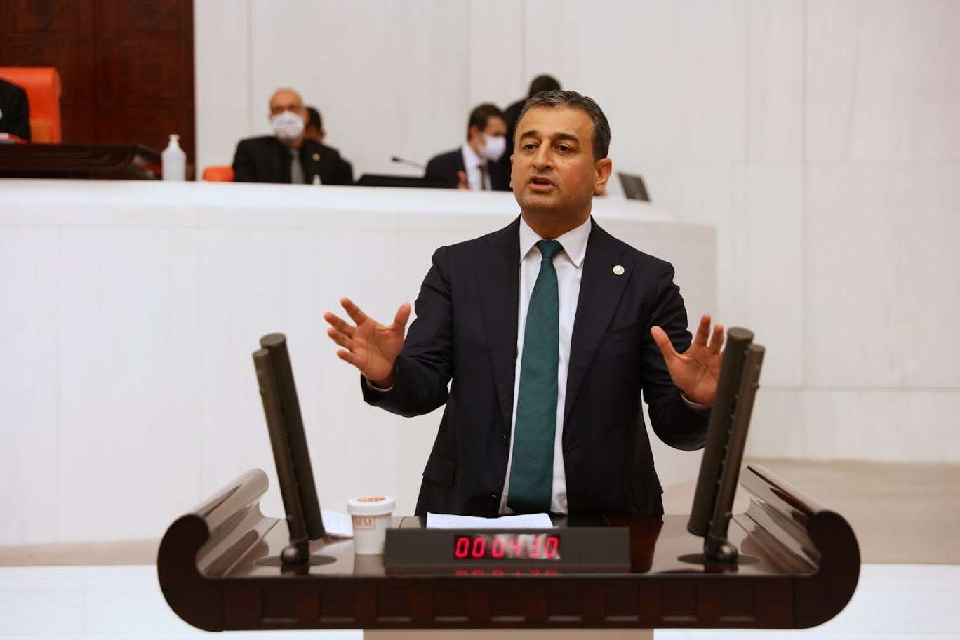 Bulut: Erdoğan, Bizimle Eğleniy