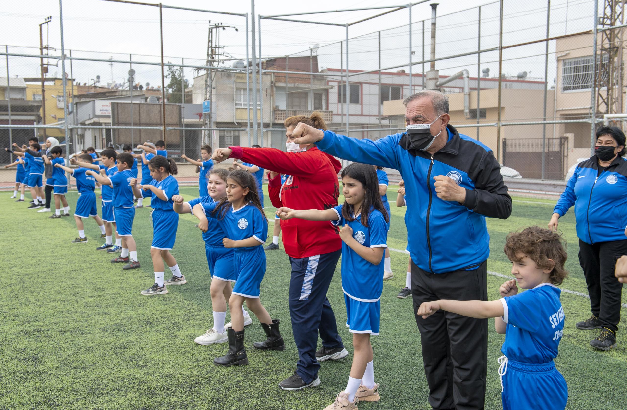 Seyhan Belediyesi sporda farkını hissettiriyor