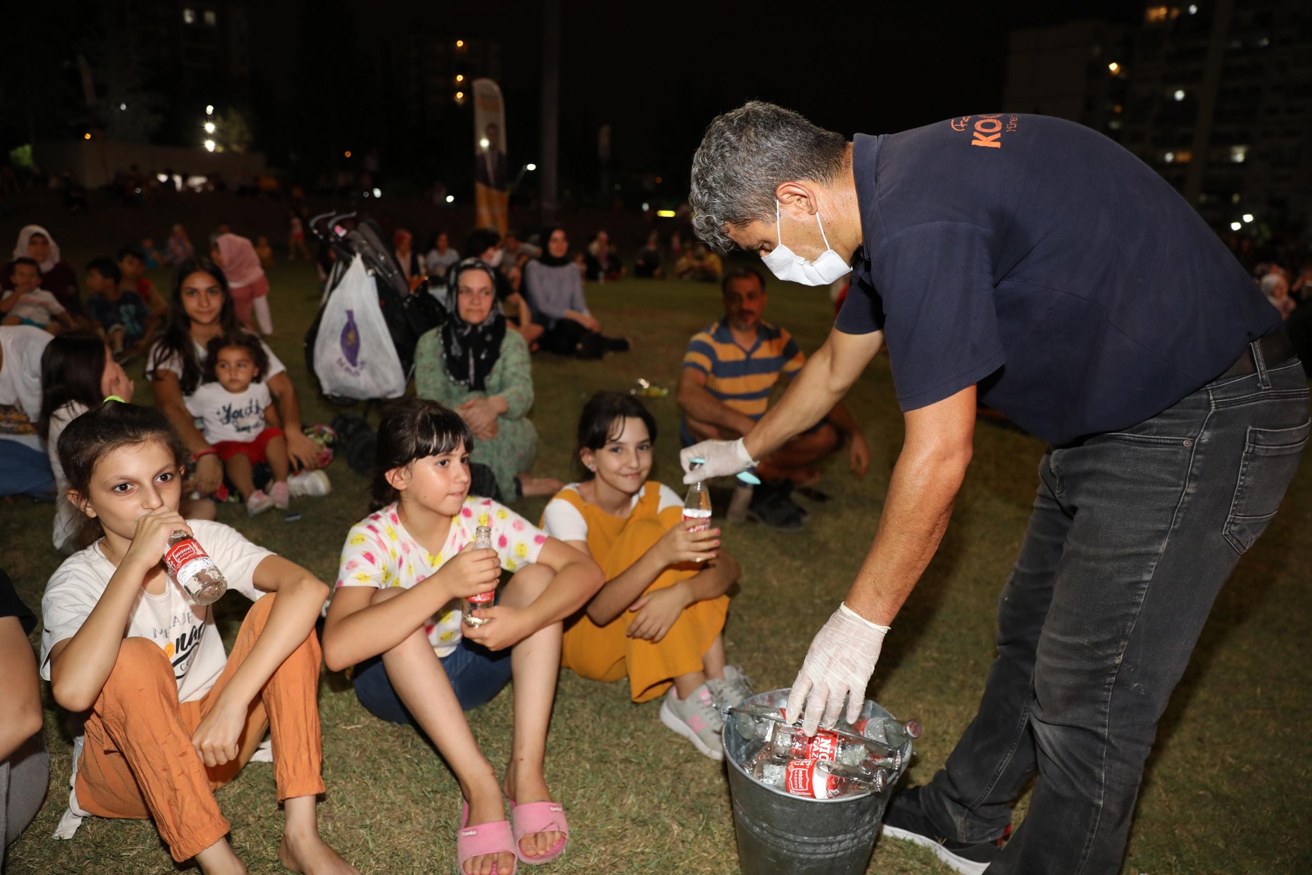 Dev ekran bu kez çocuklar için kuruldu