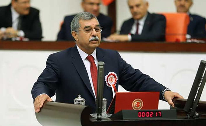 “AKP beceriksizliğini bir türlü kabul etmiyor”