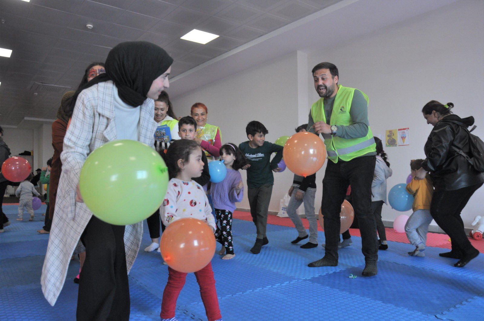 ÇUKUROVA BELEDİYESİ PSİKOSOSYAL DESTEK EKİBİ YURTLARDA