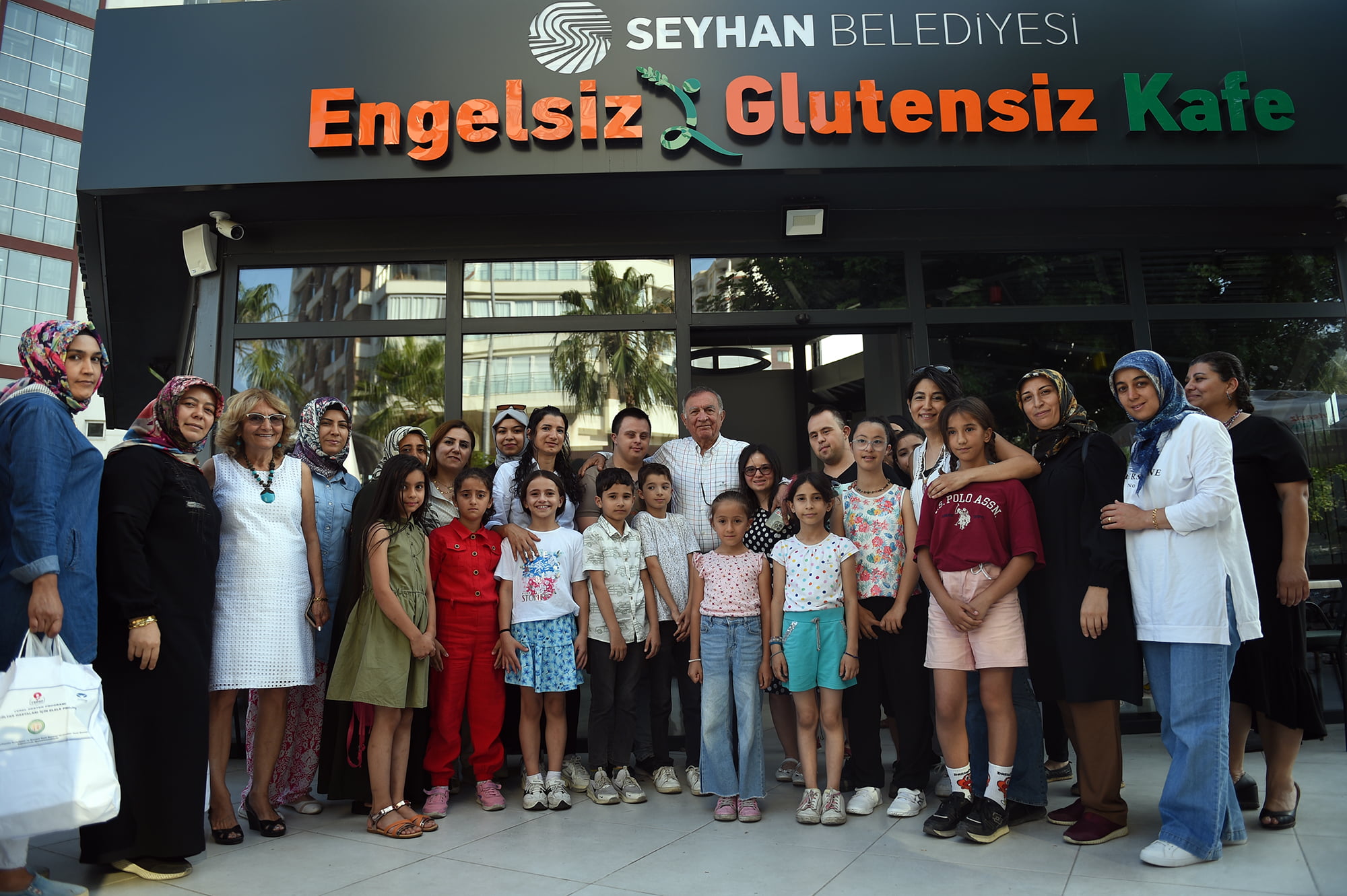 SEYHAN BELEDİYESİ ÇÖLYAK HASTALARININ ÖZLEMLERİNİ GLÜTENSİZ KAFE İLE GİDERİYOR