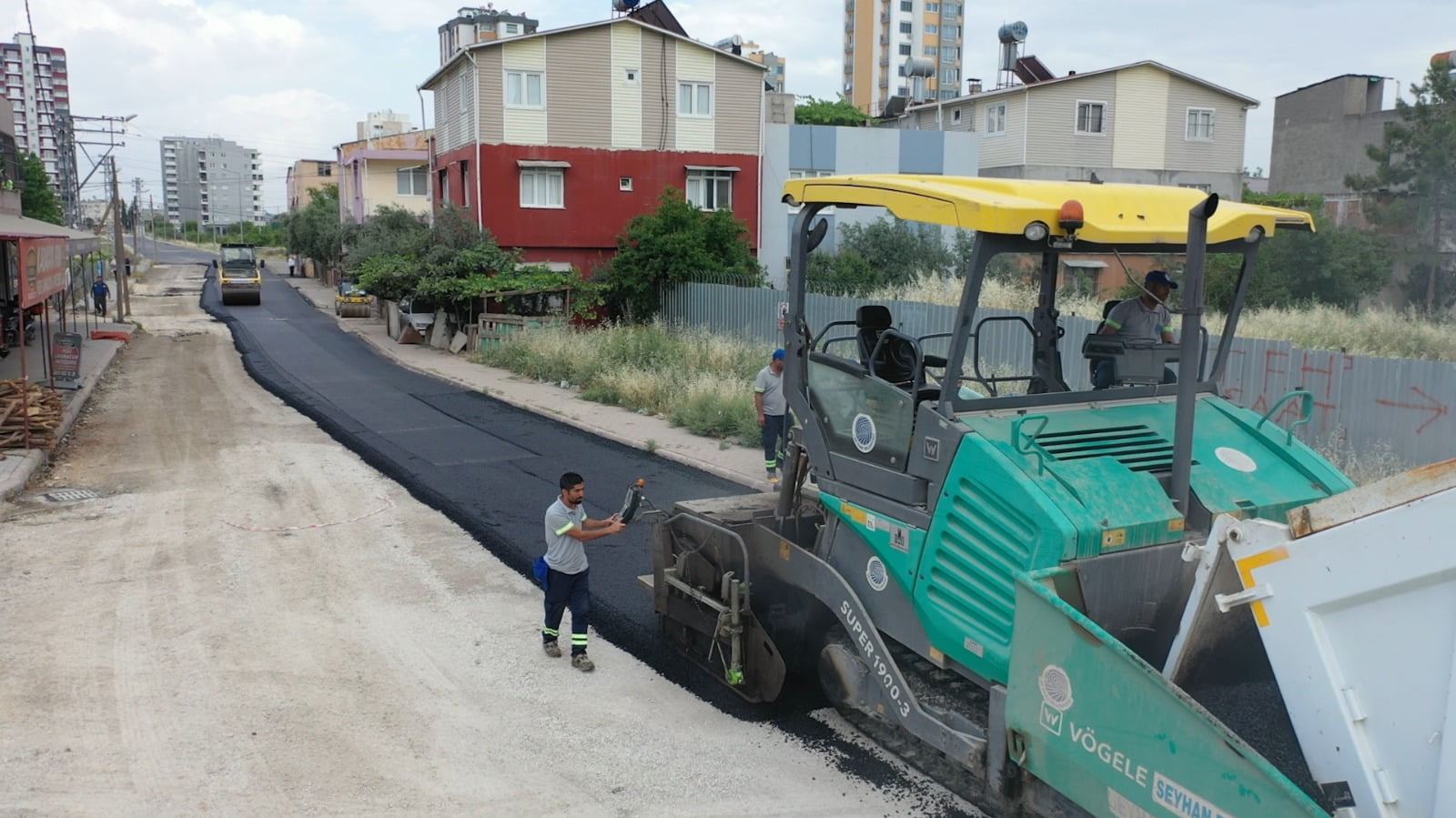 SEYHAN BELEDİYESİ KENDİ ASFALTINI ÜRETİYOR