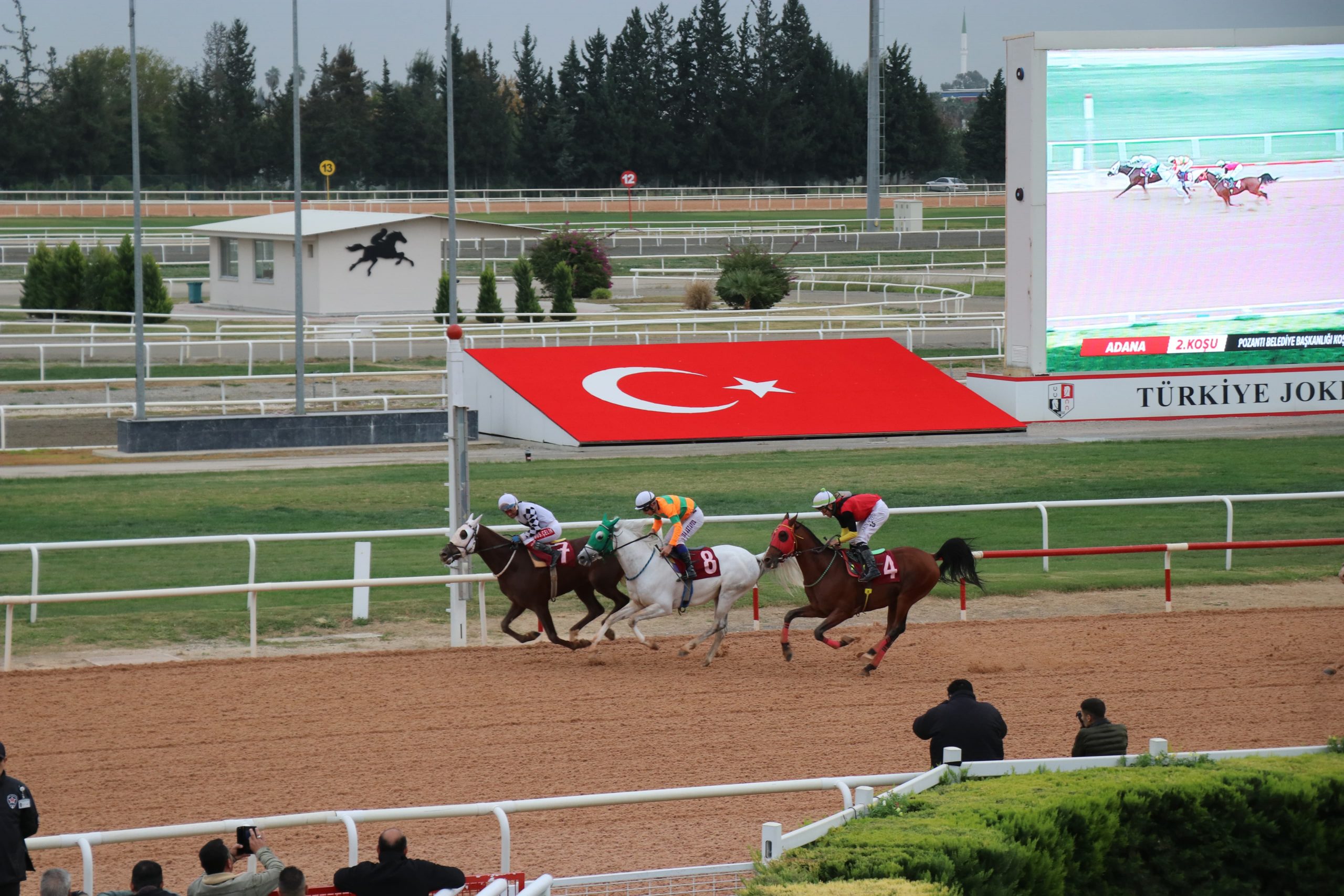 Pozantı Belediye Başkanlığı Koşusunu Bay Tosunoğlu Kazandı