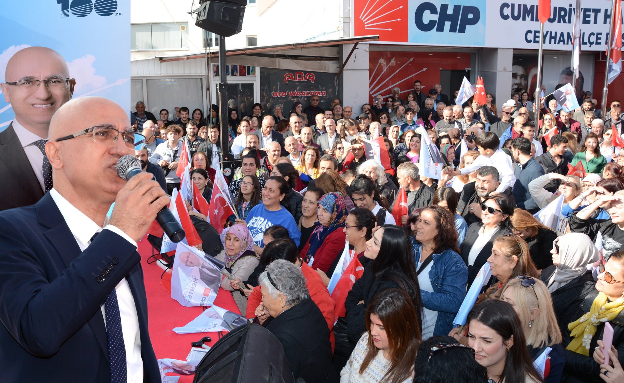 Uzm. Dr. Selahattin Menteş, Ceyhan Belediye Başkanlığı için Aday Adaylığını açıkladı.