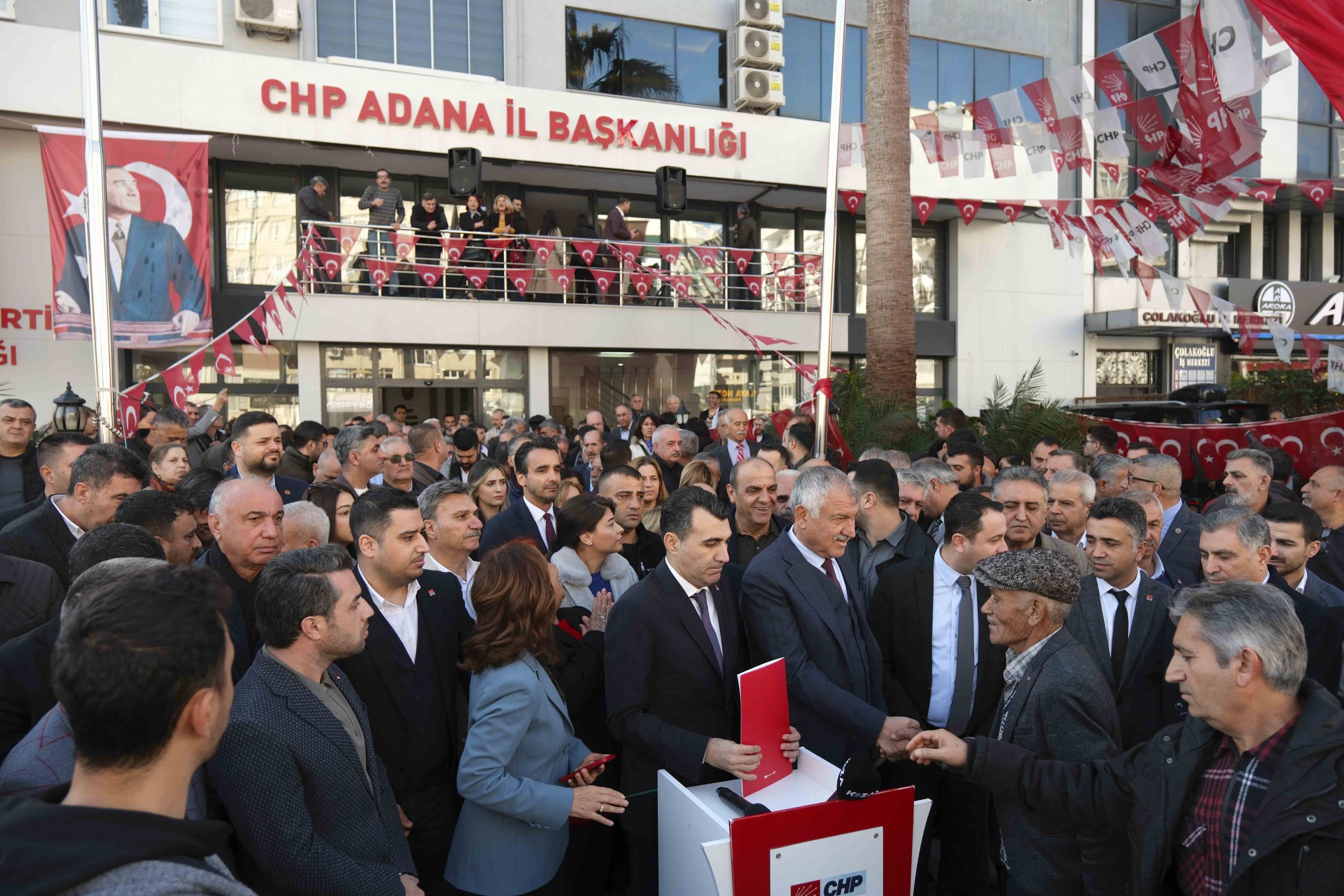 Şehitlerimizin yasını tutuyor, terörü lanetliyoruz!