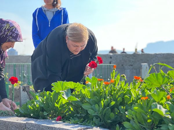 Başkan Hülya Erdem, depremzedeleri unutmadı