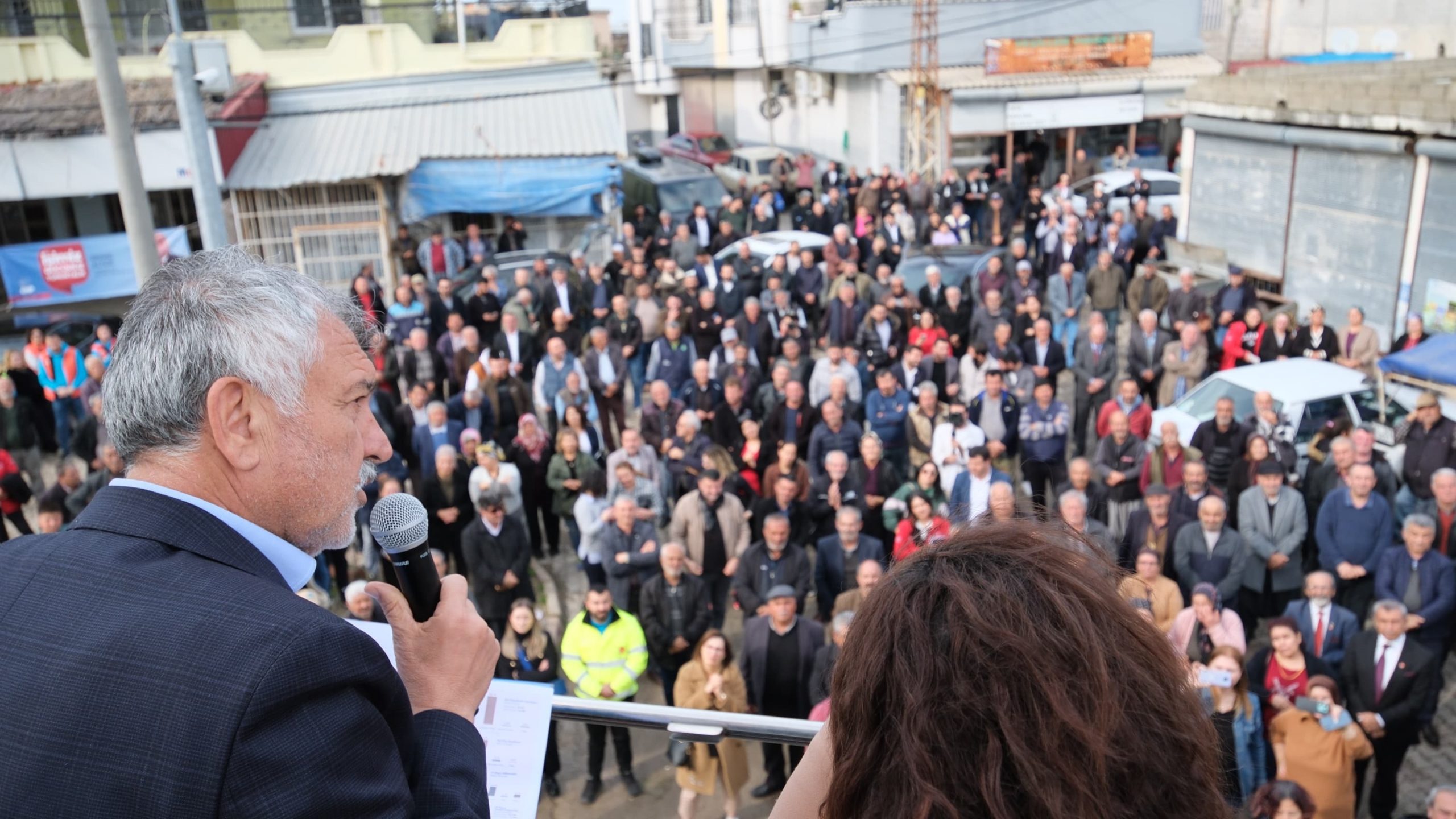 Zeydan Karalar, Yumurtalık Yeşilköy’de yoğun ilgi ve sevgi gösterileriyle karşılandı