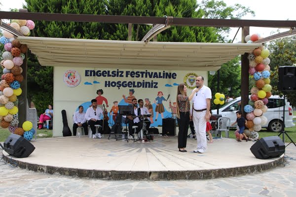 ENGELSİZ FESTİVAL’DE GÖNÜLLERİNCE EĞLENDİLER