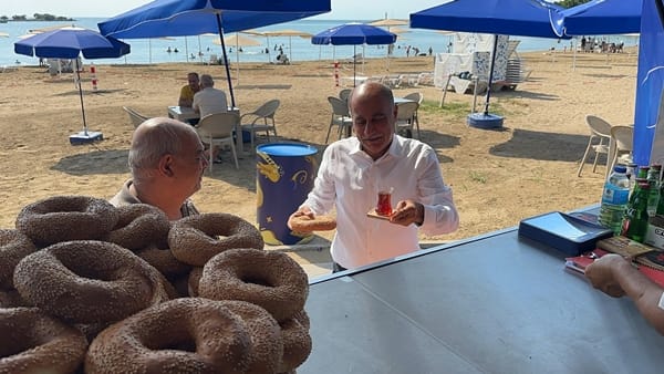 Yumurtalık Belediyesi’nin borçları kapanıyor, işçi alacakları ödeniyor, çalışanlar düzenli maaş alıyor